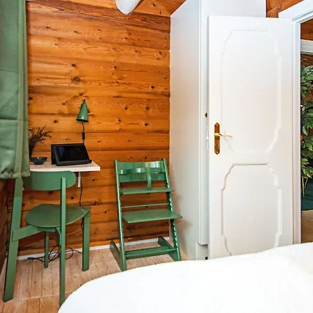 Holiday home Holiday Lxxix *
